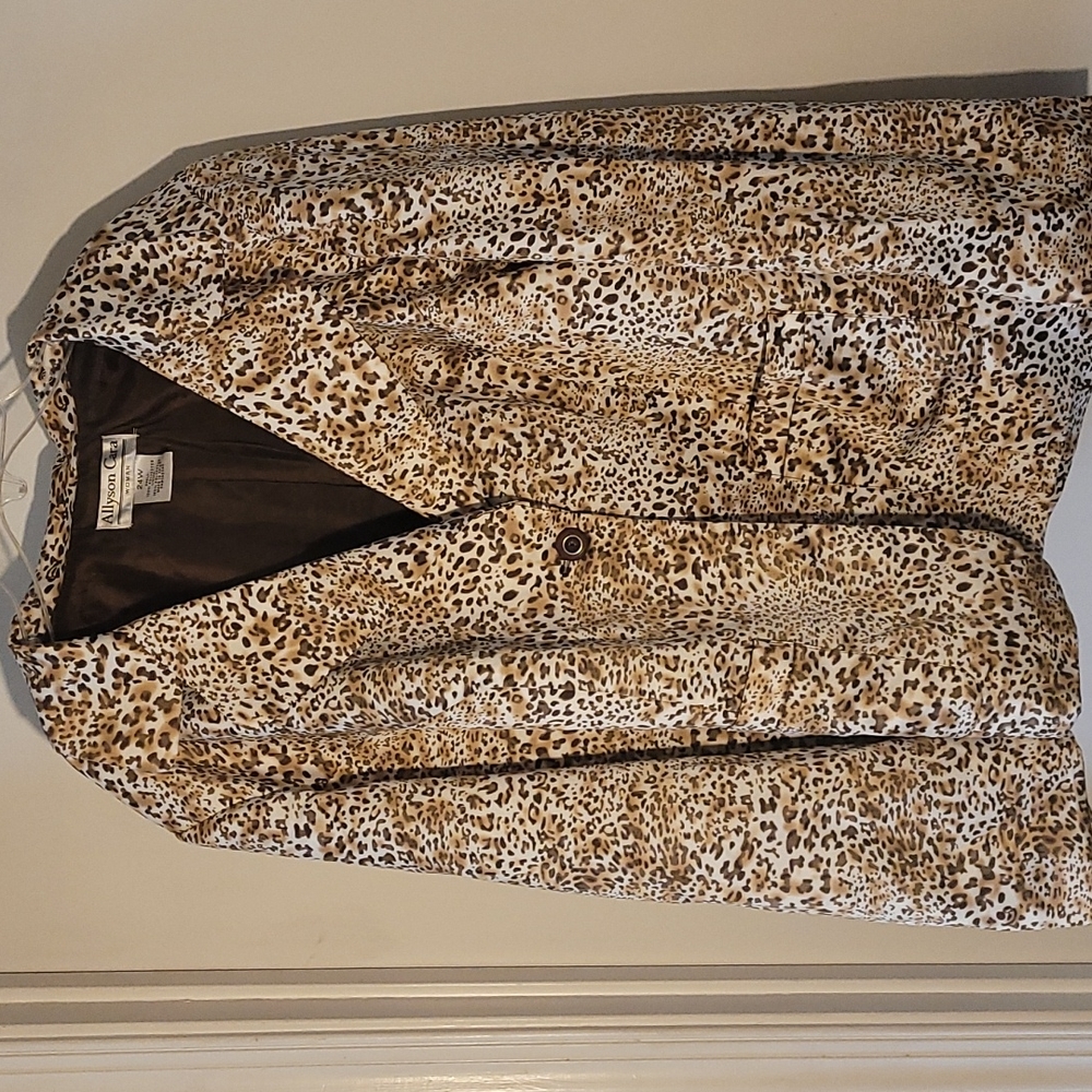 Allyson Cara woman jacket